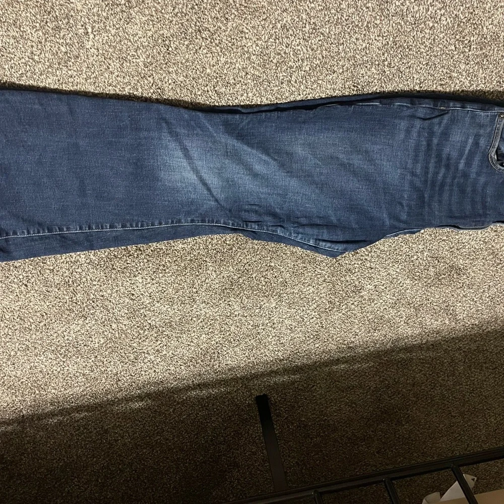 American Eagle Outfitters Blue Flare Jeans - Picture 8 of 8